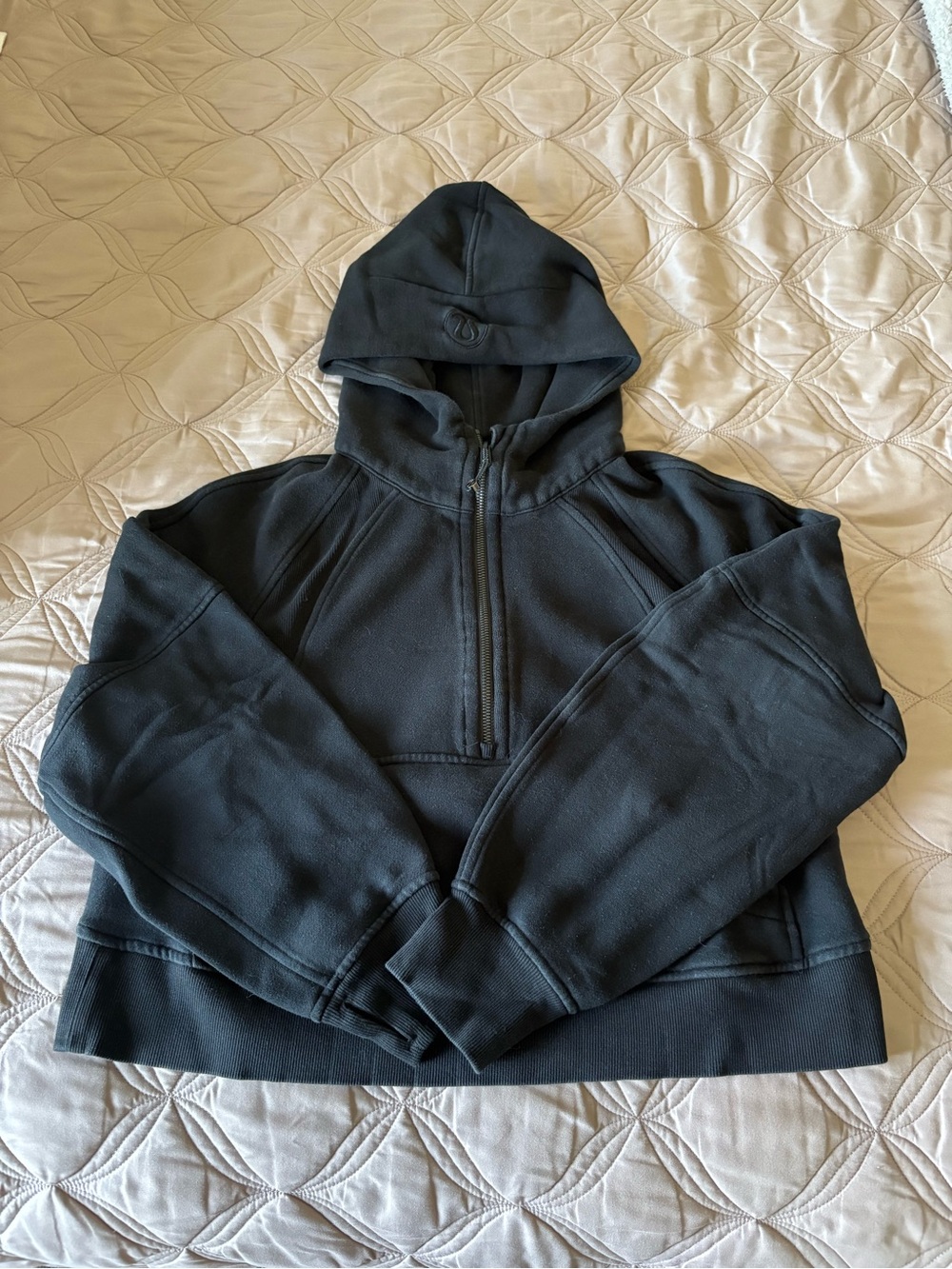 Lululemon Scuba with Hood